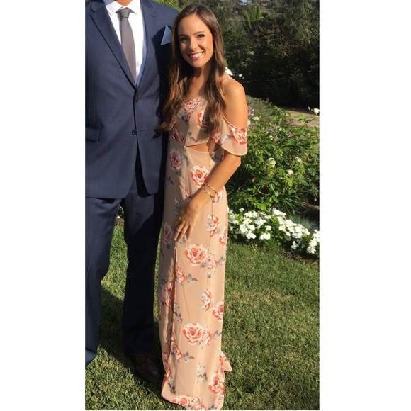 Forever 21 Dresses & Skirts - Floral Maxi Dress